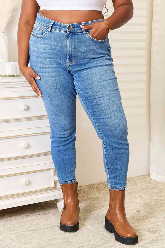 Comfortable Stretchy Denim Blue Pants With Metal Rivets Detailing –  CurveGirl